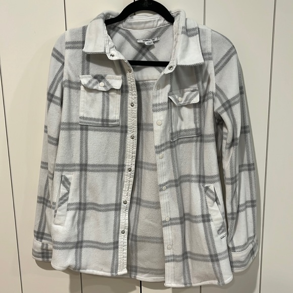 O'Neill Jackets & Blazers - o’neill fleece shacket